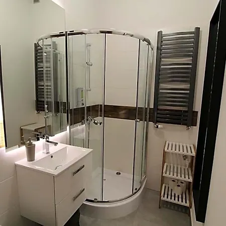 Aparthotel Centrum Stara Kamienica 3*