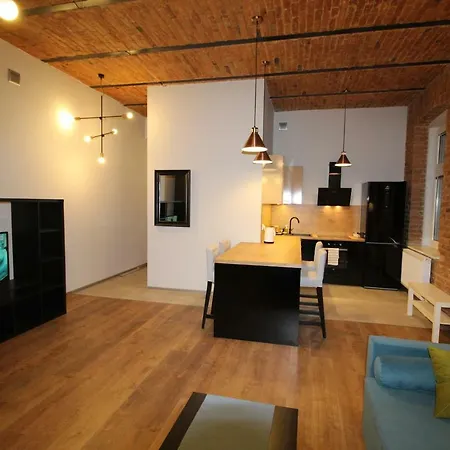 Centrum Stara Kamienica 3*